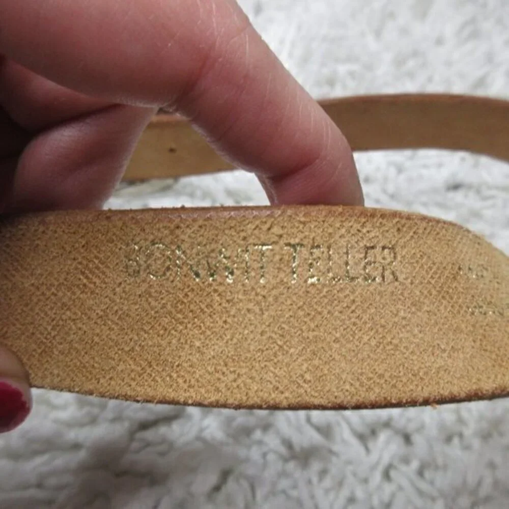 Bonwit Teller embossed‎ leather belt sz M